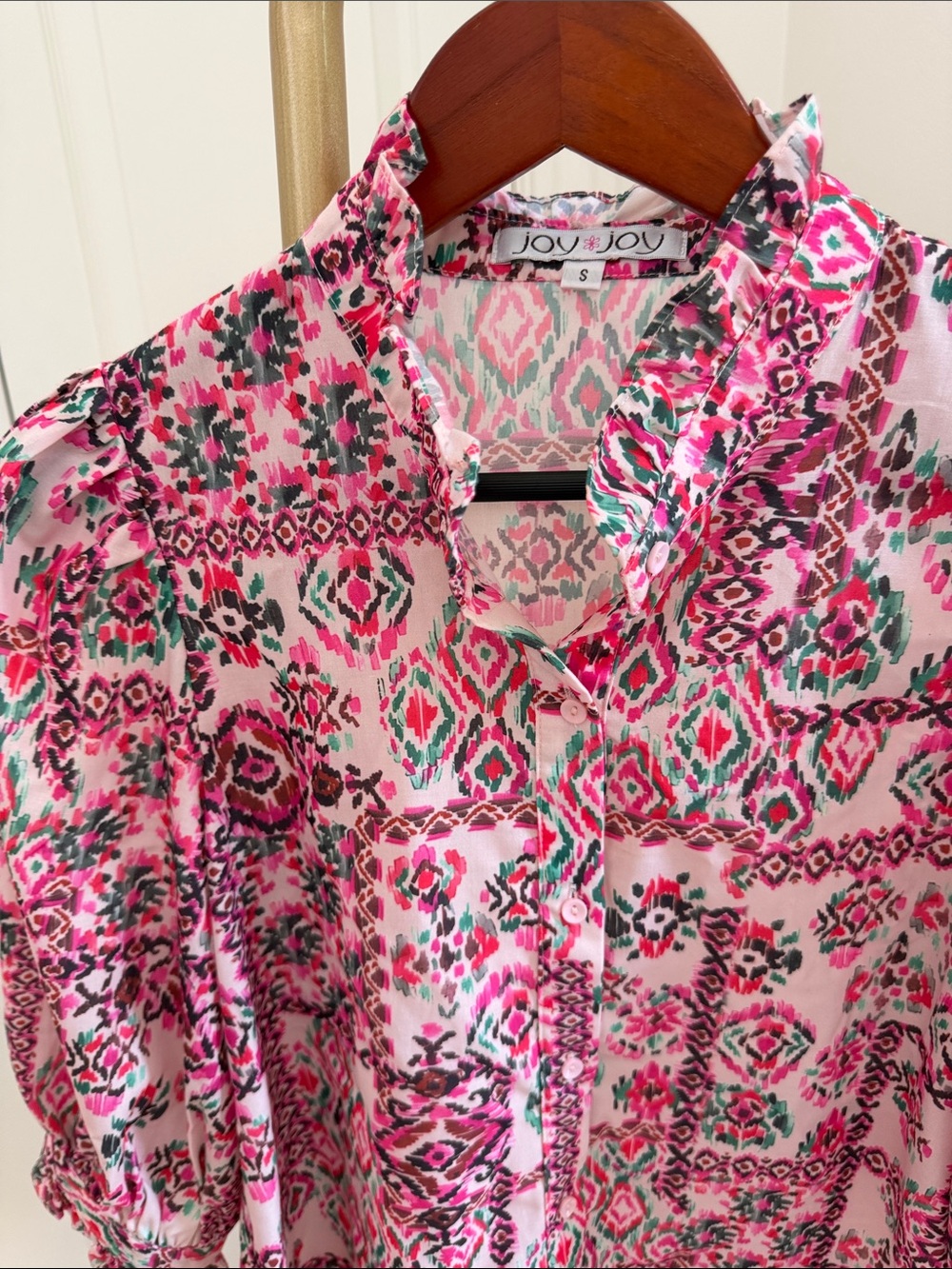Pink Patterned Ruffle-Collar Blouse - Picture 2 of 3